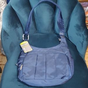 Travelon Crossbody Bag in navy. Large purse, New with tags, Great for travel